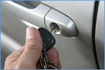 State Locksmith Services Woodbridge, CT 203-433-3480 - 21-unlock-car